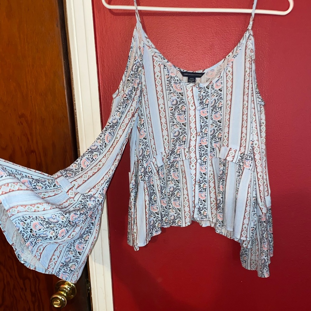 NWT could shoulder top